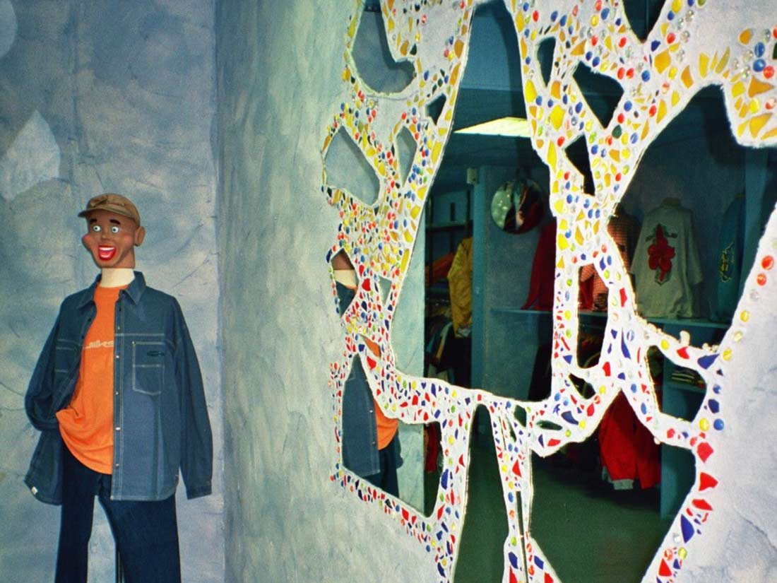 Nathalie GURD - NG Décoration - Magasin Le Box Sportswear - Niort - Decors Fresque Mobilier