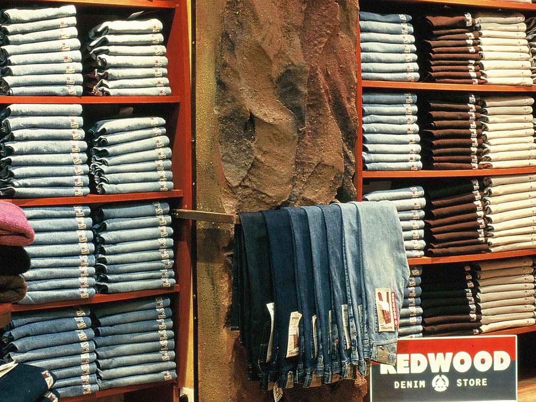 Nathalie GURD - NG Décoration - Magasin Redwood - Tours Rue de Bordeaux - Décors Fresques Mobilier Vitrine