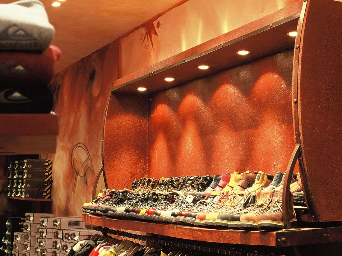 Nathalie GURD - NG Décoration - Magasin Redwood - Tours Rue de Bordeaux - Décors Fresques Mobilier Vitrine