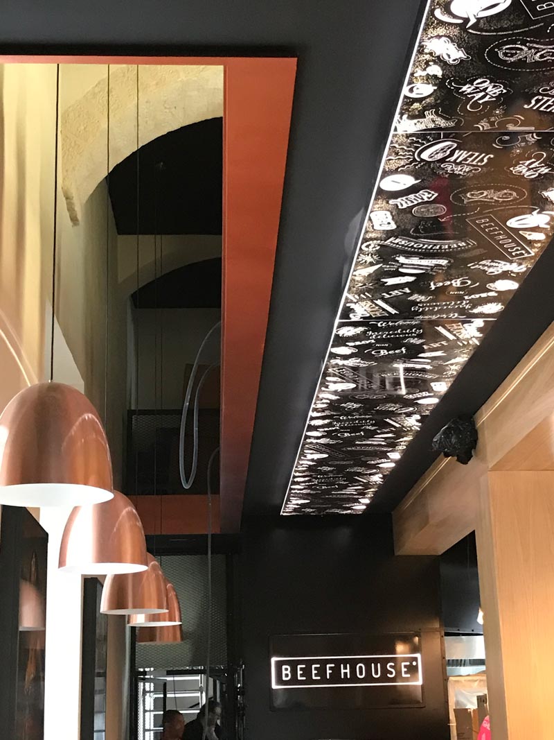 Nathalie GURD - NG Décoration - Restaurant "Beef House" Hôtel Dieu - Lyon - Peinture technique bronze