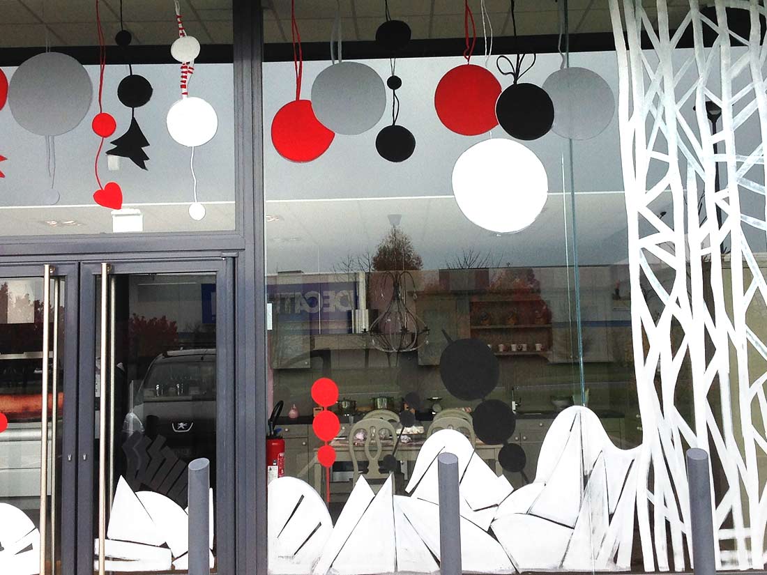 Nathalie GURD - NG Décoration - Vitrines de Noël - Décor événementiels - Peinture Vitre 
